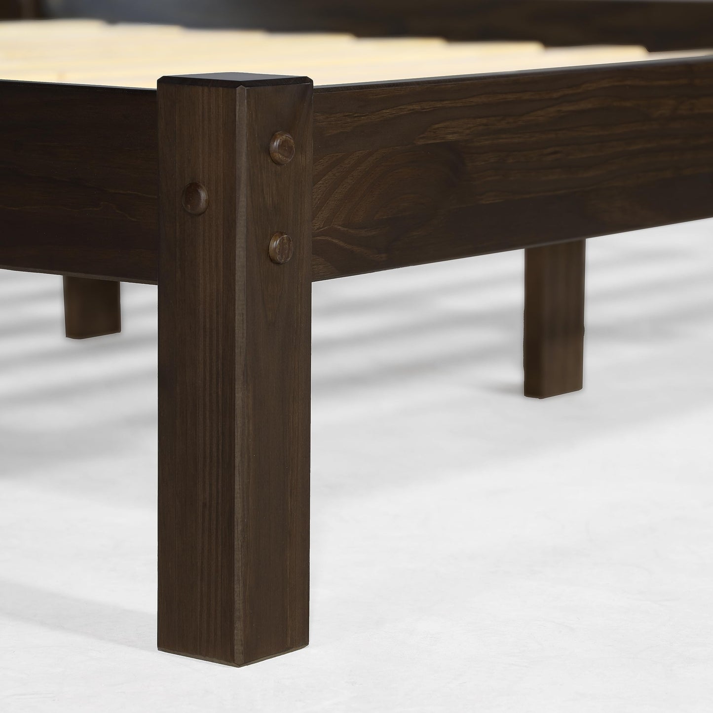 Grain Wood Shaker Queen Bed (Cherry)